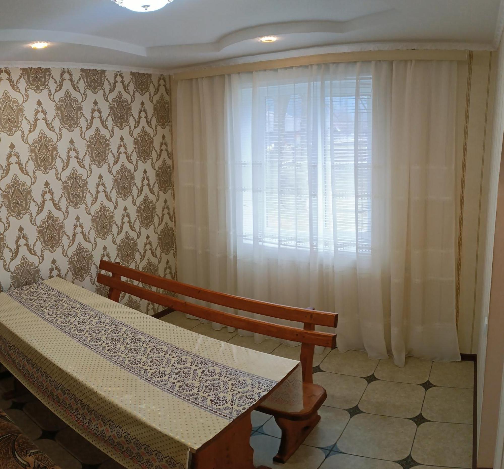 Apartamento Гірська Роса Verkhniy Yasenov Exterior foto